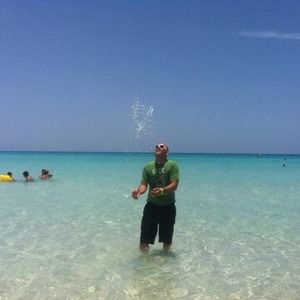 Meet your Posher, Iván